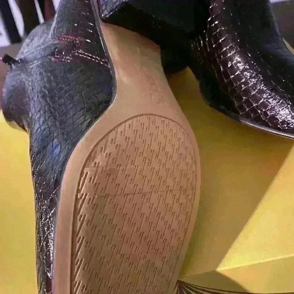 Circus by Sam Edelman gorgeous Daysi, Burgundy Crocpt - Picture 5 of 8